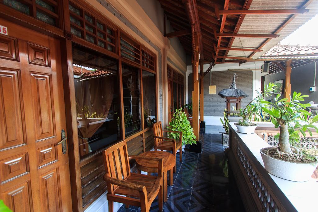 Rabasta Kuta Beach Inn Exterior photo